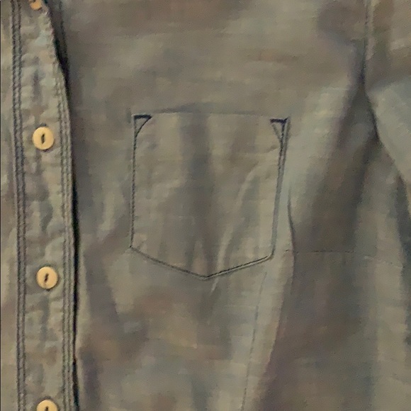 GAP 1969 Chambray top - Picture 2 of 4